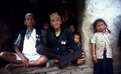 Nepal'in cesur insanlarının bal savaşı 12