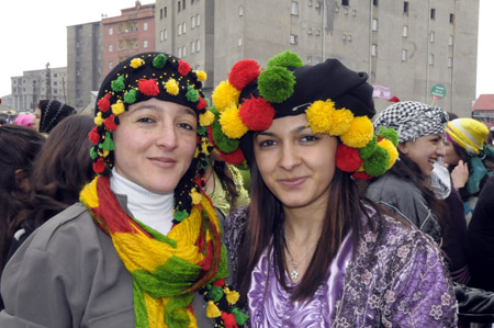 Yüksekova'da 8 Mart şenliğinden kareler / 04-03-2010 17