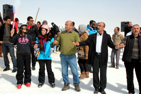 Hakkari'de kar festivali düzenlendi 121