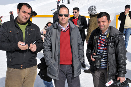 Hakkari'de kar festivali düzenlendi 13