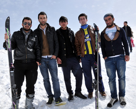 Hakkari'de kar festivali düzenlendi 19