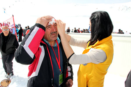 Hakkari'de kar festivali düzenlendi 35