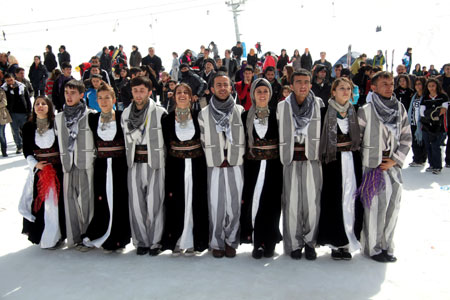 Hakkari'de kar festivali düzenlendi 63