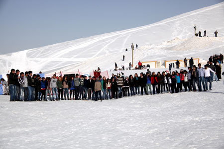 Hakkari'de kar festivali düzenlendi 77