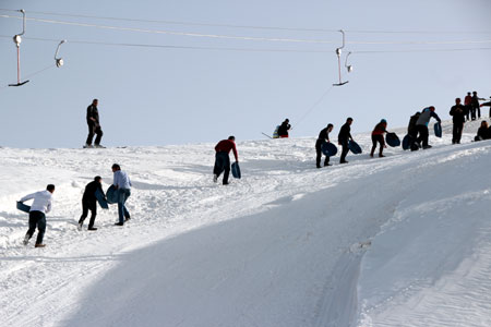 Hakkari'de kar festivali düzenlendi 95