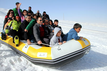 Hakkari'de kar festivali düzenlendi 98
