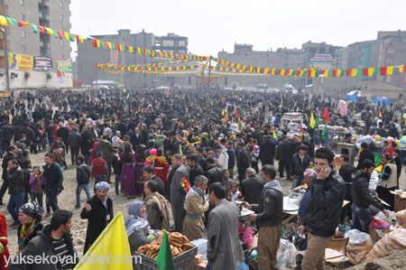 Yüksekova'da Newroz coşkusu 2013 16