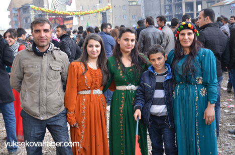 Yüksekova'da Newroz coşkusu 2013 300
