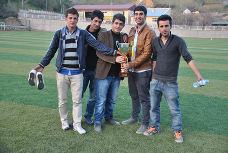 Guldexvîn Kültür Merkezi Newroz futbol turnuvası sona erdi 20
