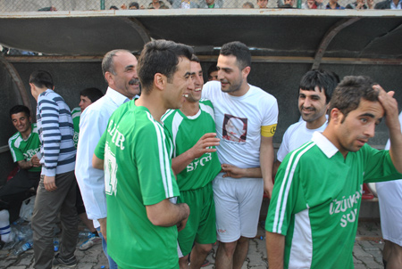 Guldexvîn Kültür Merkezi Newroz futbol turnuvası sona erdi 44