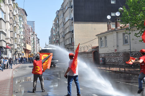 İstanbul'da 1 Mayıs'a müdahale (Foto: DİHA) 20