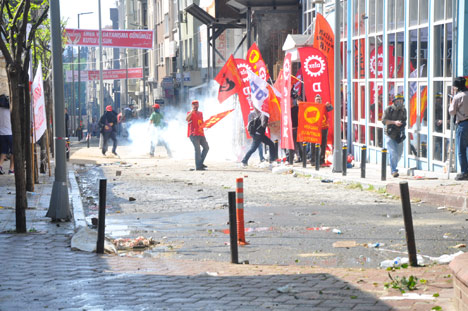İstanbul'da 1 Mayıs'a müdahale (Foto: DİHA) 22