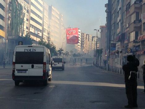 İstanbul'da 1 Mayıs'a müdahale (Foto: DİHA) 6