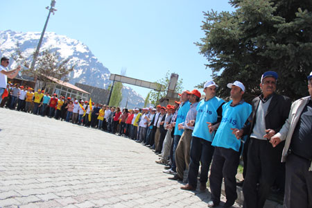 Emekçiler 1 Mayıs'ı halaylarla kutladı 50