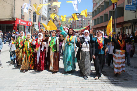 Emekçiler 1 Mayıs'ı halaylarla kutladı 58