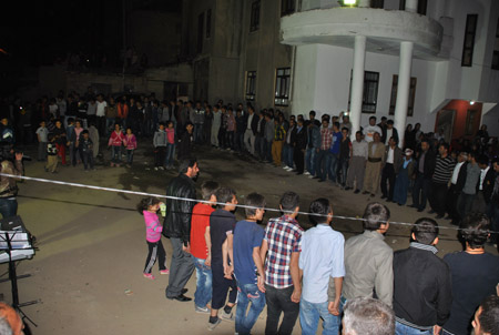 BDP'den Şemdinli’de 'Çözüm süreci' toplantı ve şöleni 21