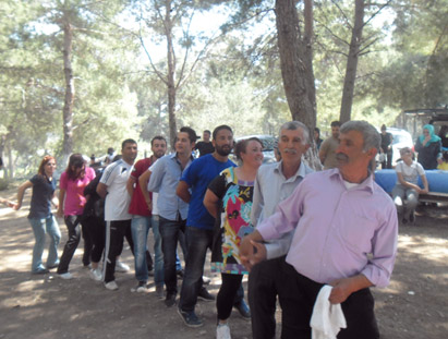 İzmir'deki Hakkarililer piknikte buluştu 10