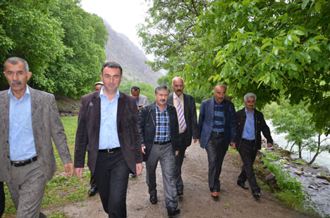 AKP'li Özbek Dağlıca'da 28