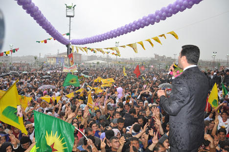 Orhan Doğan Parkı on binlerin katılımıyla açıldı 1