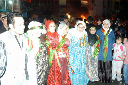 Diyarbakır, İstanbul ve Adana'da Newroz heyecanı 15