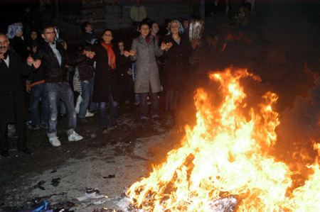 Diyarbakır, İstanbul ve Adana'da Newroz heyecanı 16