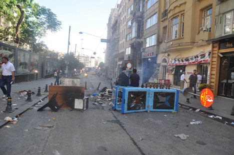 Taksim'de çatışmalar devam ediyor 13