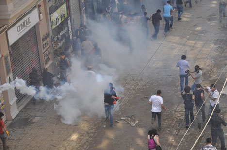 Taksim'de çatışmalar devam ediyor 18