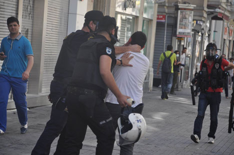 Taksim'de çatışmalar devam ediyor 24