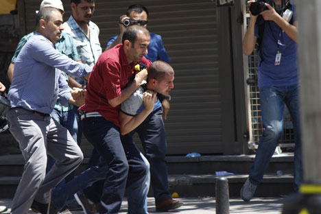 Taksim'de çatışmalar devam ediyor 34