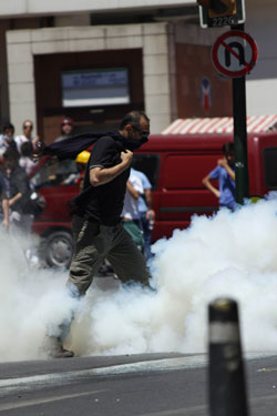 Taksim'de çatışmalar devam ediyor 36