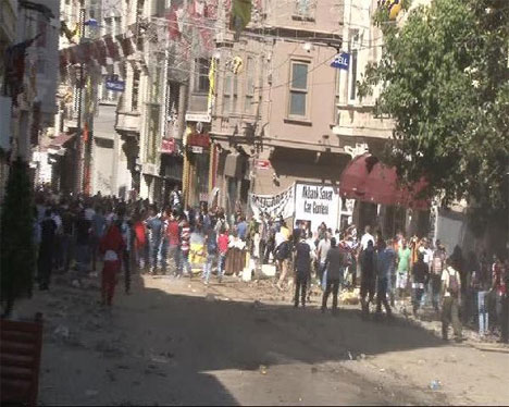 Taksim'de çatışmalar devam ediyor 4