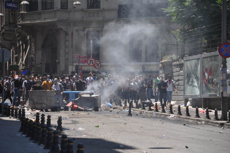 Taksim'de çatışmalar devam ediyor 43