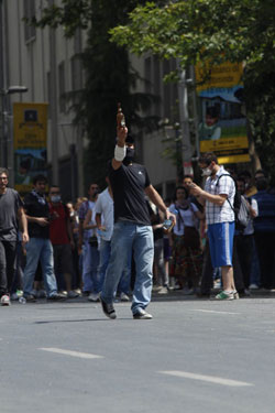 Taksim'de çatışmalar devam ediyor 45