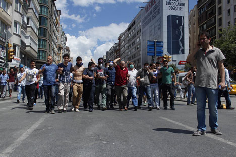Taksim'de çatışmalar devam ediyor 48