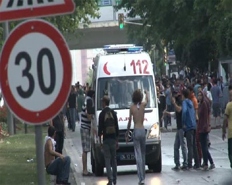 Taksim'de çatışmalar devam ediyor 9