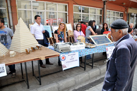 Üniversitenin bahar şenlikleri başladı 22