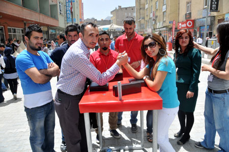 Üniversitenin bahar şenlikleri başladı 34