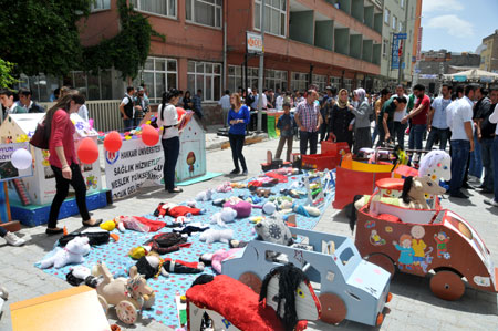 Üniversitenin bahar şenlikleri başladı 35