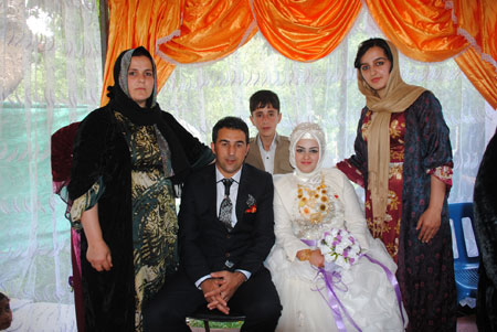 Tekin ailesininŞemdinli'deki düğününden kareler 12