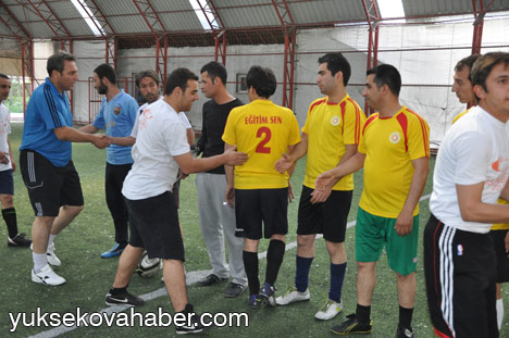 Yüksekova Haber futbol turnuvasının şampiyonu Eğitim-Sen oldu 7