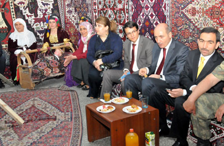 Hakkari HEM'den yıl sonu sergisi 14