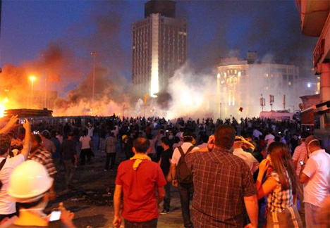 Taksim'de dün gece yaşananlar 21