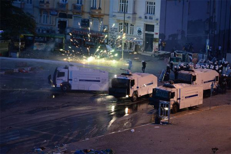Taksim'de dün gece yaşananlar 32