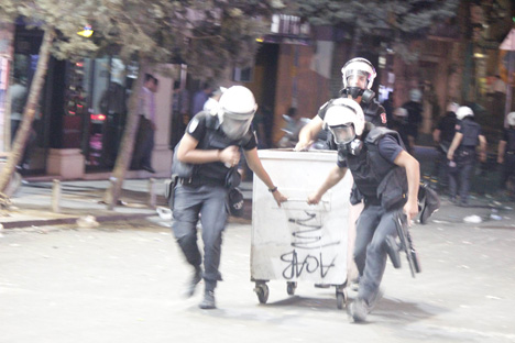 Taksim'de dün gece yaşananlar 51