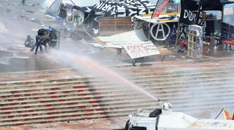 Fotoğraflarla Taksim direnişi 11