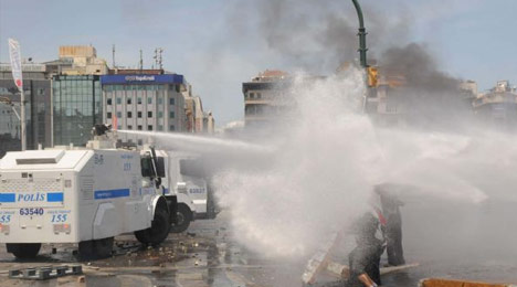 Fotoğraflarla Taksim direnişi 17