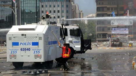 Fotoğraflarla Taksim direnişi 20