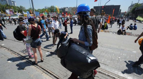 Fotoğraflarla Taksim direnişi 40