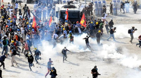Fotoğraflarla Taksim direnişi 43