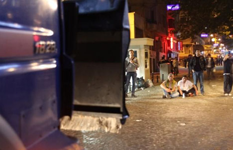 İstanbul'da olaylı geceden kareler 31